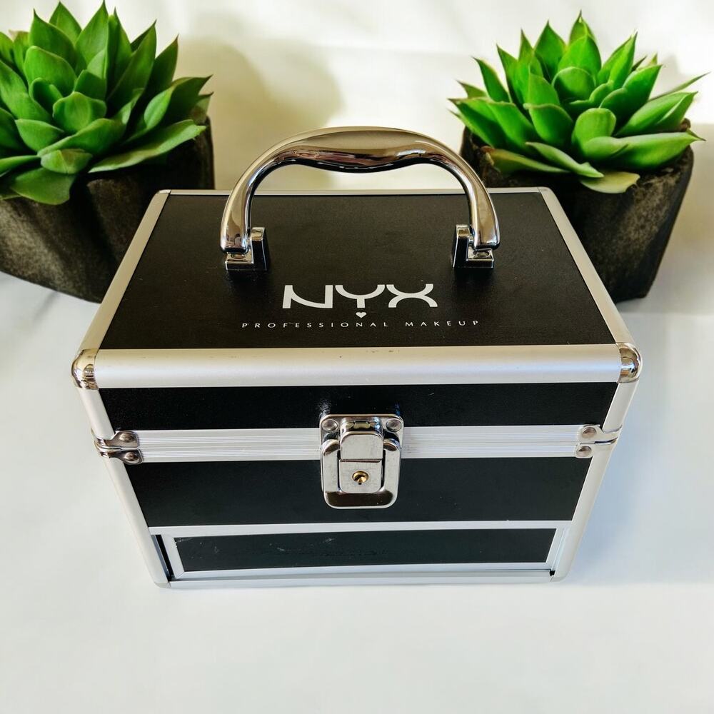 Black & Silver Nyx Professional Makeup Artist Case Mini Metal Box 3 Tier
